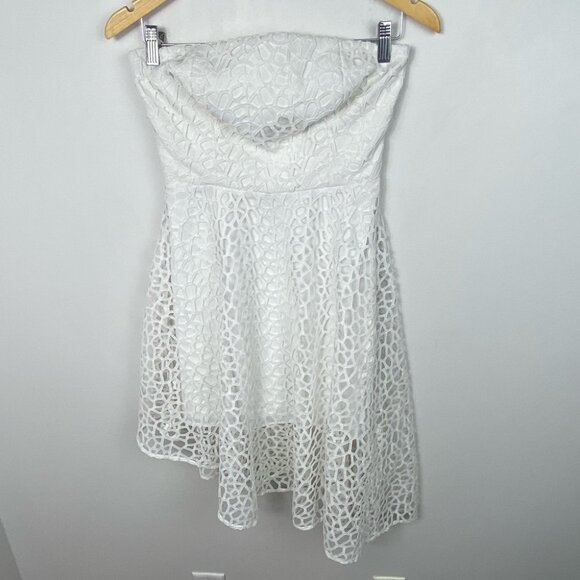 Revolve Keepsake White Eyelet Asymmetric Dress Size Small Strapless Lace Boho - Picture 6 of 10